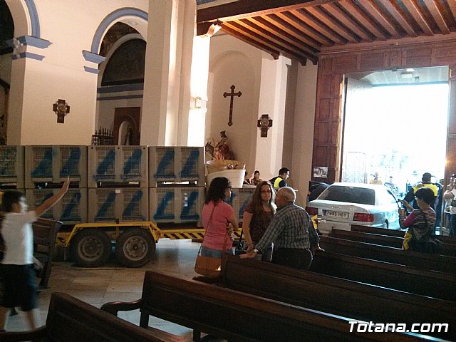 Polica Local y Proteccin Civil intervienen en el dispositivo del suceso provocado por el vehculo que se empotr en la Iglesia de Santiago - 38