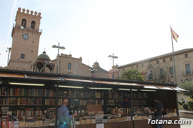 Cuatro libreras de Totana participan en la Feria del Libro - 10