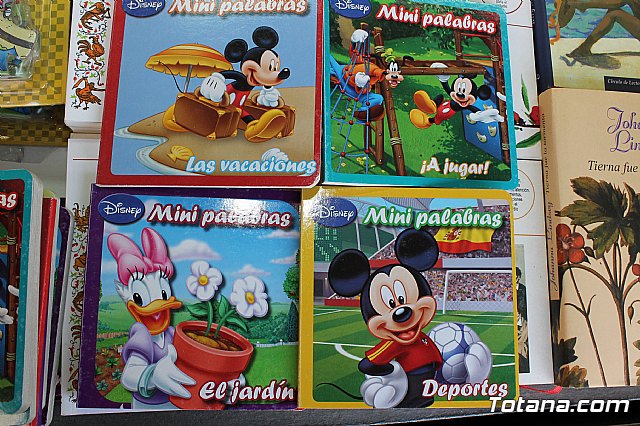 Cuatro libreras de Totana participan en la Feria del Libro - 20