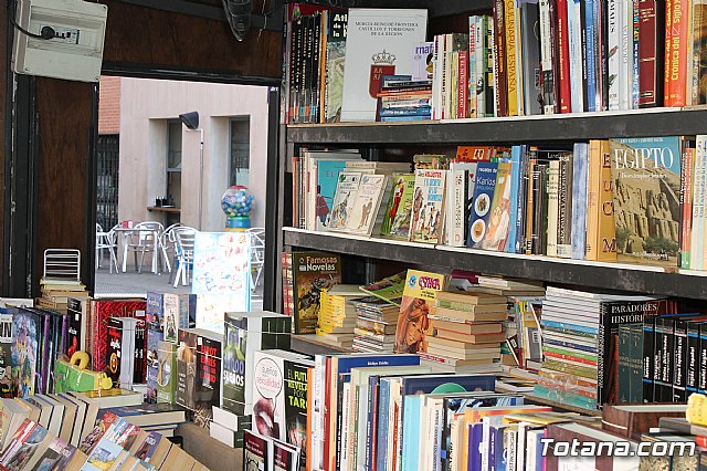 Cuatro libreras de Totana participan en la Feria del Libro - 16