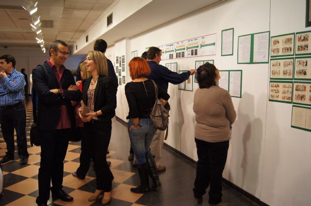 La alcaldesa anuncia que el ayuntamiento realizará una mención honorífica a los colegios públicos Santa Eulalia, Santiago y Tierno Galván - 2, Foto 2