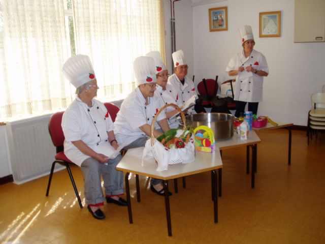 Una experiencia educativa, compartida por pequeños y mayores, en Los Dolores - 1, Foto 1
