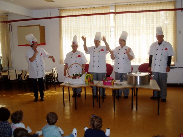 Una experiencia educativa, compartida por pequeños y mayores, en Los Dolores - 2, Foto 2