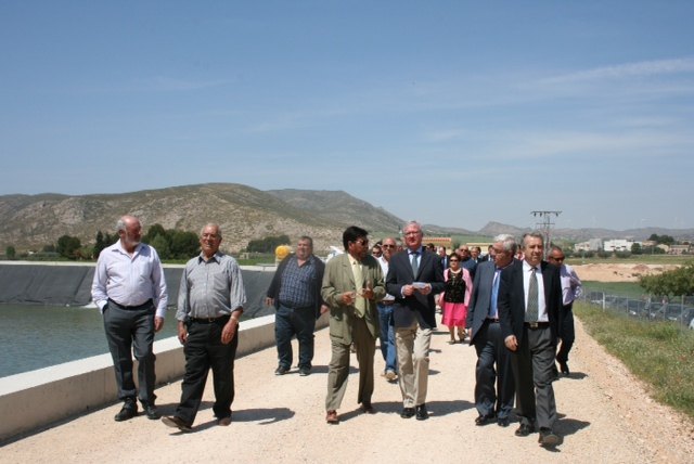 Valcárcel destaca el proceso ejemplar y pionero de mejora de regadíos de los regantes de Miraflores, en Jumilla - 2, Foto 2