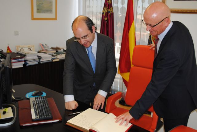 Recepción oficial en el Ayuntamiento torreño a las autoridades de la localidad lusa de Arganil - 2, Foto 2