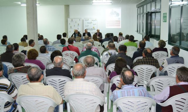 Charla informativa dirigida a los agricultores aguileños - 3, Foto 3