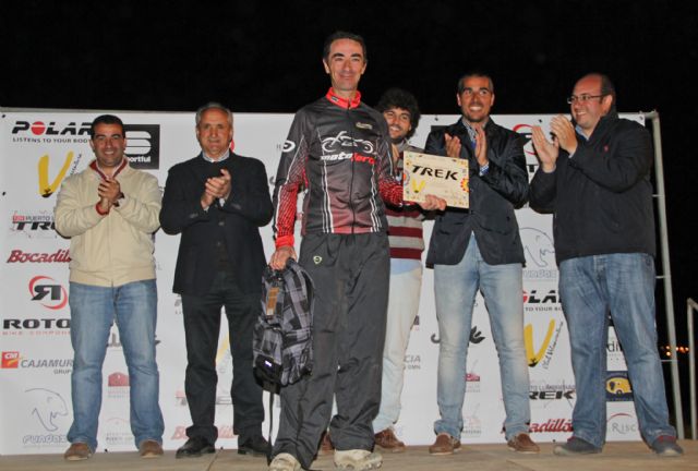 El lumbrerense Juan Pérez lidera 12 horas de resistencia TREK - 1, Foto 1