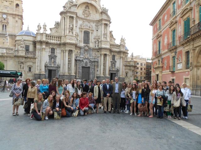 El Concejal de Juventud ofrece una recepción a estudiantes del IES Cascales que participan en un intercambio con jóvenes de Noruega, Holanda, Eslovenia, Eslovaquia y Grecia - 3, Foto 3