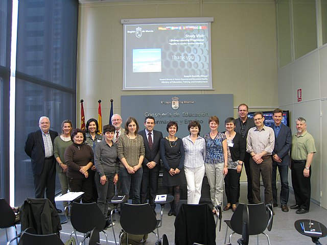 Profesores de diez países europeos se reúnen en Murcia para conocer los programas sobre la calidad de la formación del profesorado - 1, Foto 1