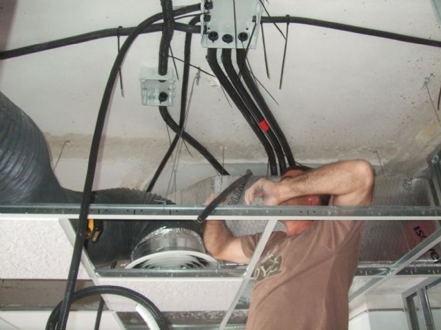 Comienzan las prácticas profesionales para los alumnos del taller de Pladur y Electricidad de la ADLE - 3, Foto 3