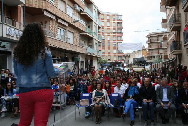 La lectura de poemas de autores cehegineros cierra los actos del Día del Libro - 2, Foto 2