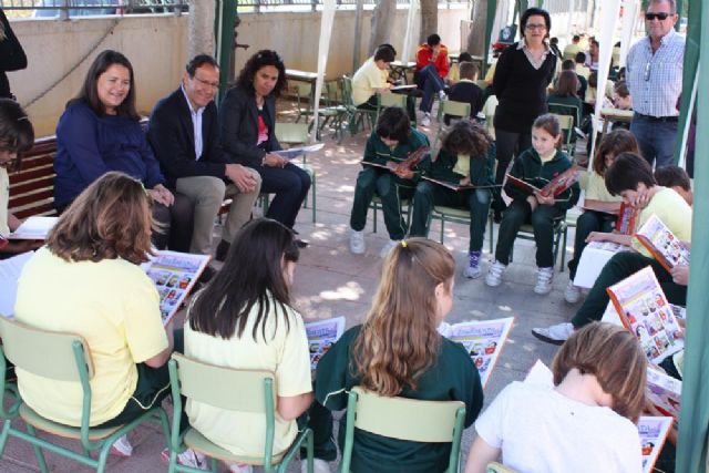 El Alcalde conmemora el Día del Libro con los alumnos del colegio Antonio de Nebrija - 1, Foto 1