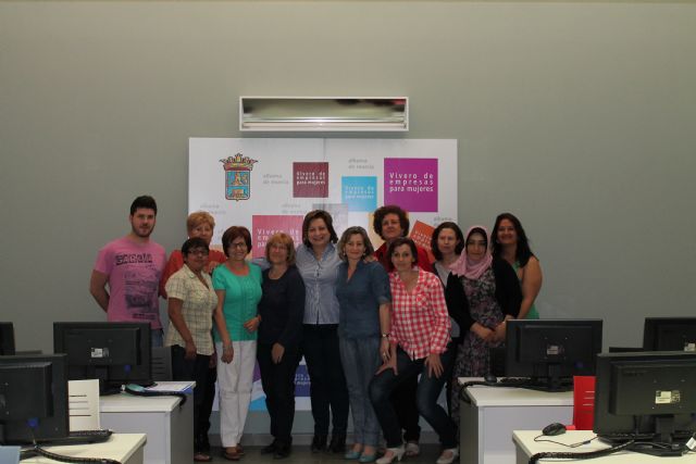 El Ayuntamiento de Alhama sigue ofertando nuevos cursos de formacin para las mujeres, Foto 1