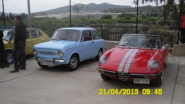 La Asociacin de Vehculos Clsicos de Totana realiz una visita a la Vrgen de la Huerta en Totana - 10