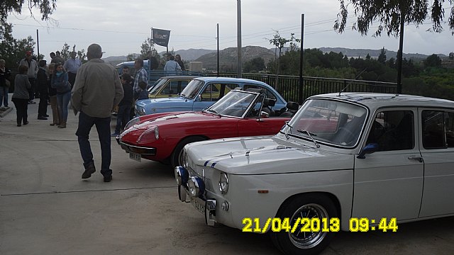 La Asociacin de Vehculos Clsicos de Totana realiz una visita a la Vrgen de la Huerta en Totana - 6