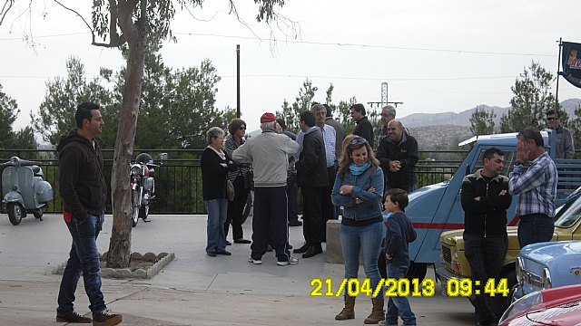La Asociacin de Vehculos Clsicos de Totana realiz una visita a la Vrgen de la Huerta en Totana - 7