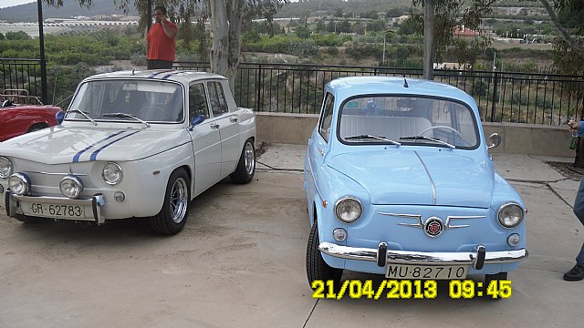 La Asociacin de Vehculos Clsicos de Totana realiz una visita a la Vrgen de la Huerta en Totana - 9