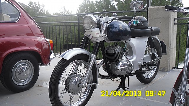 La Asociacin de Vehculos Clsicos de Totana realiz una visita a la Vrgen de la Huerta en Totana - 14