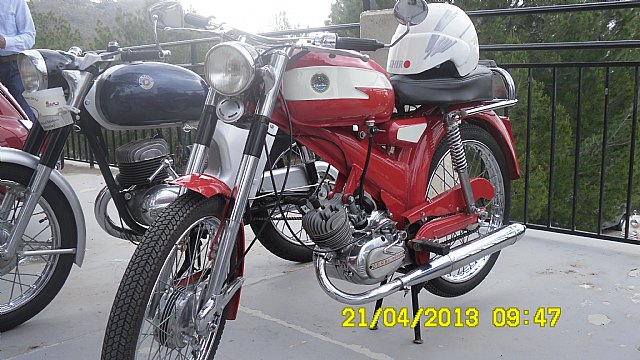 La Asociacin de Vehculos Clsicos de Totana realiz una visita a la Vrgen de la Huerta en Totana - 15