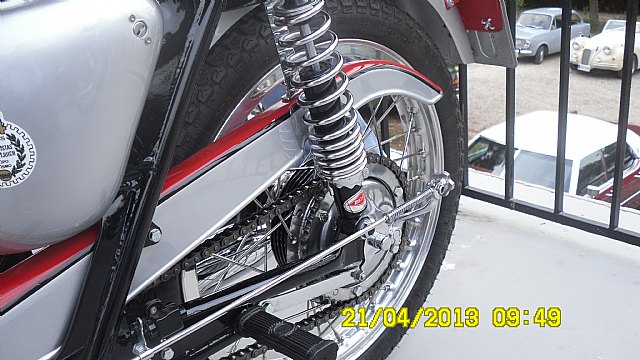 La Asociacin de Vehculos Clsicos de Totana realiz una visita a la Vrgen de la Huerta en Totana - 25