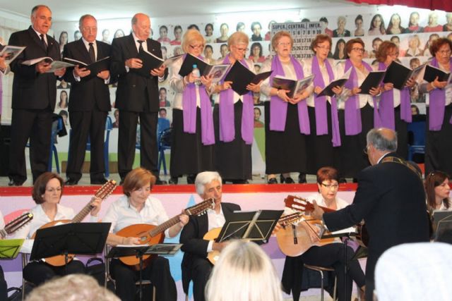 La barriada de la Caridad celebró el Día del Mayor - 1, Foto 1
