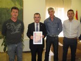 El consejero de Presidencia recibe a representantes de bomberos del CEIS y de bomberos de Murcia