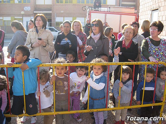La Vuelta al Mundo en 80 Das llega al colegio San Jos en Globo - 8