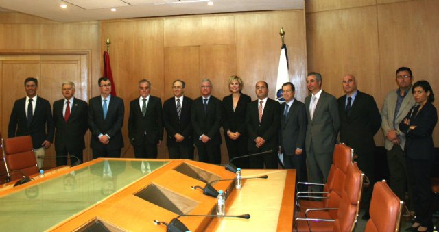 Valcárcel y los empresarios murcianos buscan en Marruecos la apertura a nuevos mercados para el sector naval y agroalimentario - 1, Foto 1