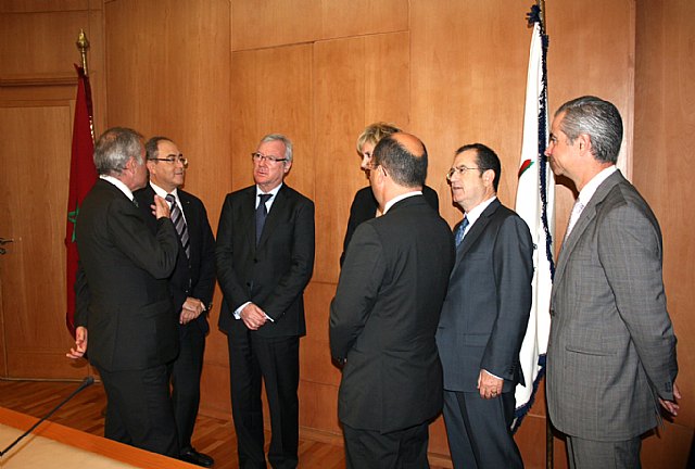 Valcárcel y los empresarios murcianos buscan en Marruecos la apertura a nuevos mercados para el sector naval y agroalimentario - 2, Foto 2