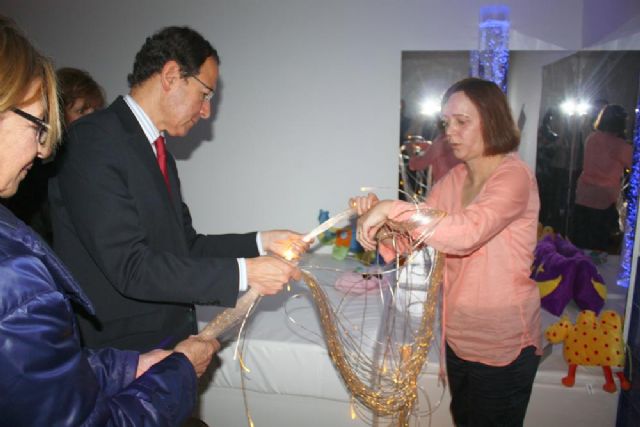 El Alcalde asiste a la inauguración de la sala de estimulación multisensorial de Astrapace - 1, Foto 1