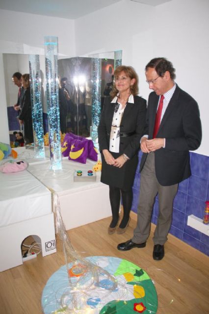 El Alcalde asiste a la inauguración de la sala de estimulación multisensorial de Astrapace - 2, Foto 2