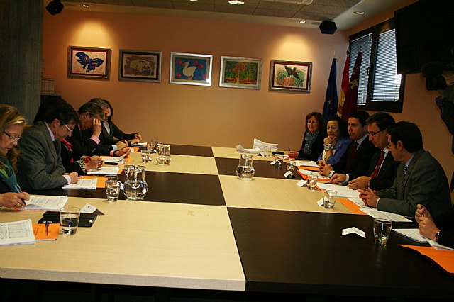 La Comisión Mixta aprueba cerca de dos millones de euros en ayudas para paliar los daños del terremoto de Lorca - 1, Foto 1