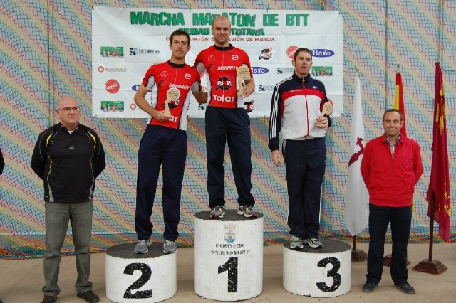 Podium Local, Foto 3