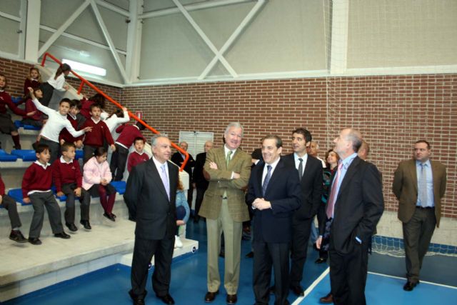 Valcárcel inauguró el Pabellón de Deportes Pedro Agustín Pérez Guirao, junto al Centro de Enseñanza Samaniego - 2, Foto 2