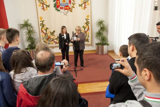 La concejala de Educación recibe a los participantes del Proyecto Comenius Let´s Play Together - 1, Foto 1