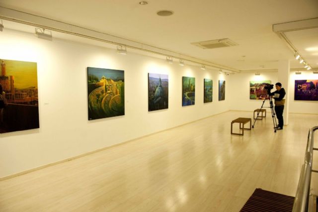 Prorrogada la exposición la Ciudad Deseada de Javier Lorente, en la sala Muralla Bizantina - 4, Foto 4