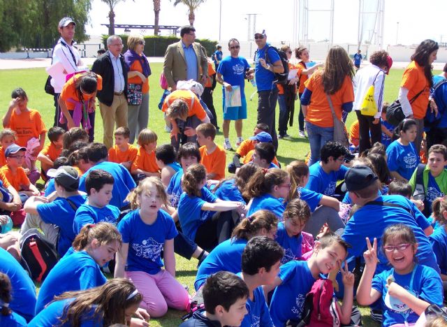 Más de un millar de escolares aguileños participan en actividades deportivas conjuntas con motivo del XXV aniversario de sus colegios - 2, Foto 2