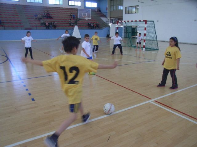 El equipo de fútbol sala infantil masculino del Domingo Valdivieso jugará la final regional de Deporte Escolar - 2, Foto 2