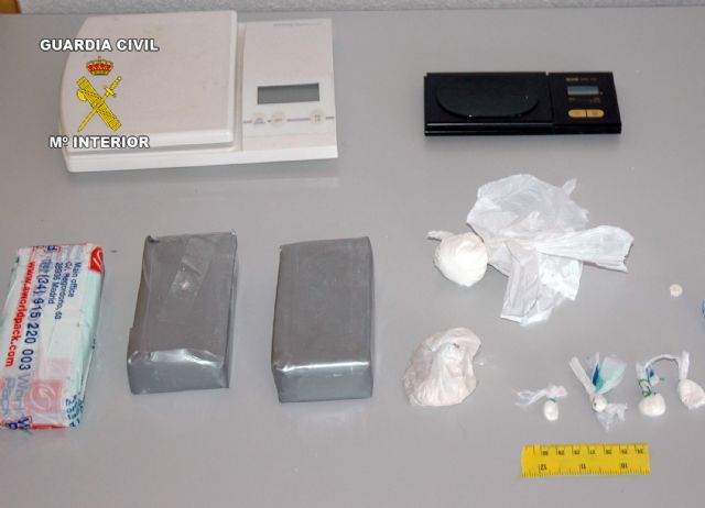 La Guardia Civil desmantela una red que distribuía grandes cantidades de cocaína a través de prostíbulos - 3, Foto 3