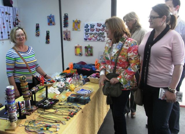Las asociaciones pinatarenses muestran su labor social  y solidaria en la explanada de Lo Pagán - 1, Foto 1