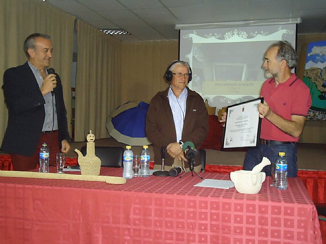 Acto de entrega del Diploma de Bachiller de Honor del IES Juan de la Cierva a Joaqun, el de las Cabañuelas - 5
