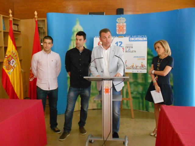 Más de mil personas participarán el domingo en la Fiesta de la Bicicleta Decabike - 2, Foto 2