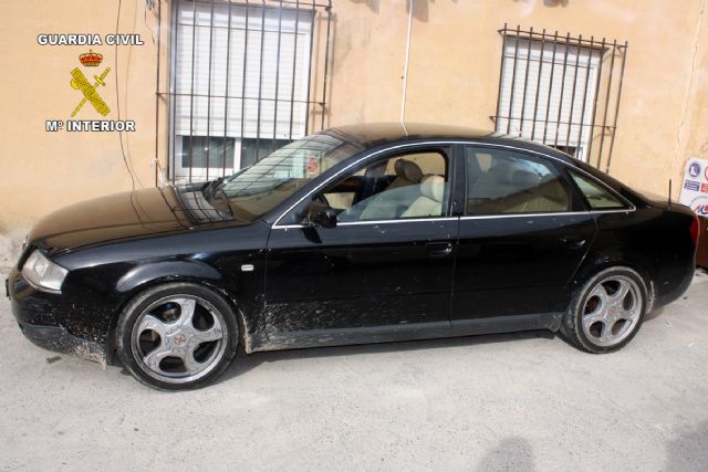 La Guardia Civil intercepta en Molina de Segura un vehículo con droga y herramientas para robar - 5, Foto 5