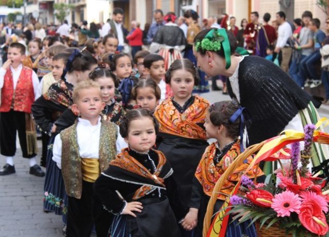 La ofrenda floral al Cristo Amarrado a la Columna da paso a la Romería - 1, Foto 1