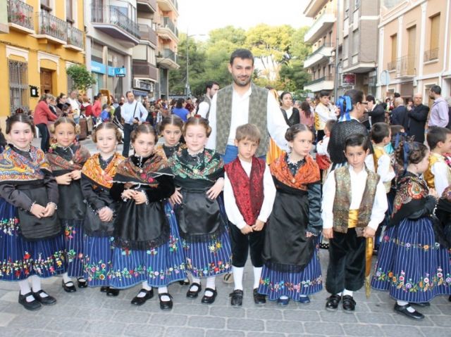 La ofrenda floral al Cristo Amarrado a la Columna da paso a la Romería - 3, Foto 3