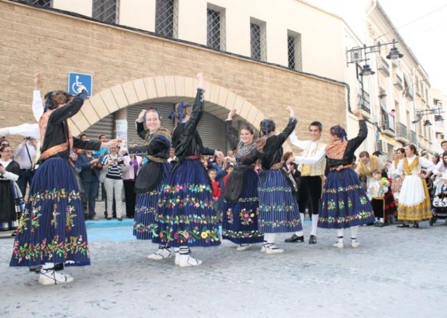 La ofrenda floral al Cristo Amarrado a la Columna da paso a la Romería - 4, Foto 4