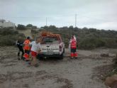 Cruz Roja Española en Águilas rescata a un bañista en la rompiente de la Playa de Matalentisco