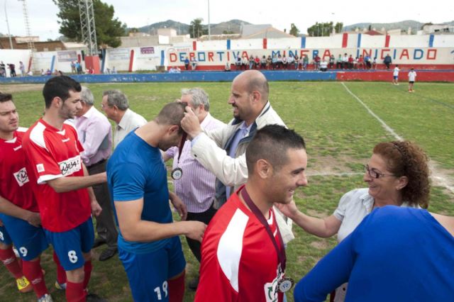 La Deportiva Minera rindió un merecido homenaje a los suyos - 2, Foto 2