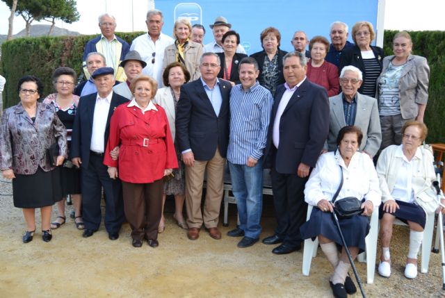 El PP de Águilas rinde homenaje a sus militantes más veteranos - 1, Foto 1