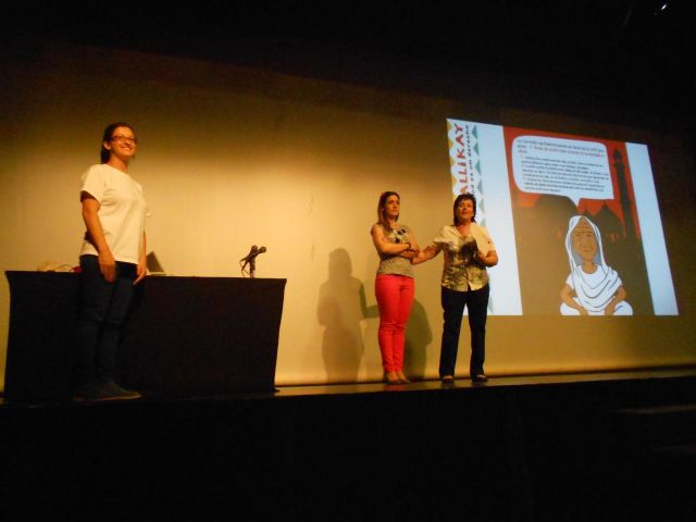 Continúan las charlas de ONGs en colegios e IES del municipio - 1, Foto 1